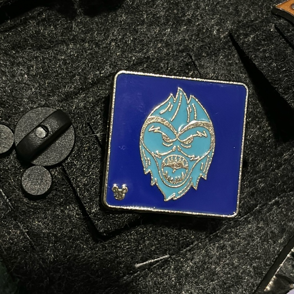 Disney expedition Everest hidden Mickey pin